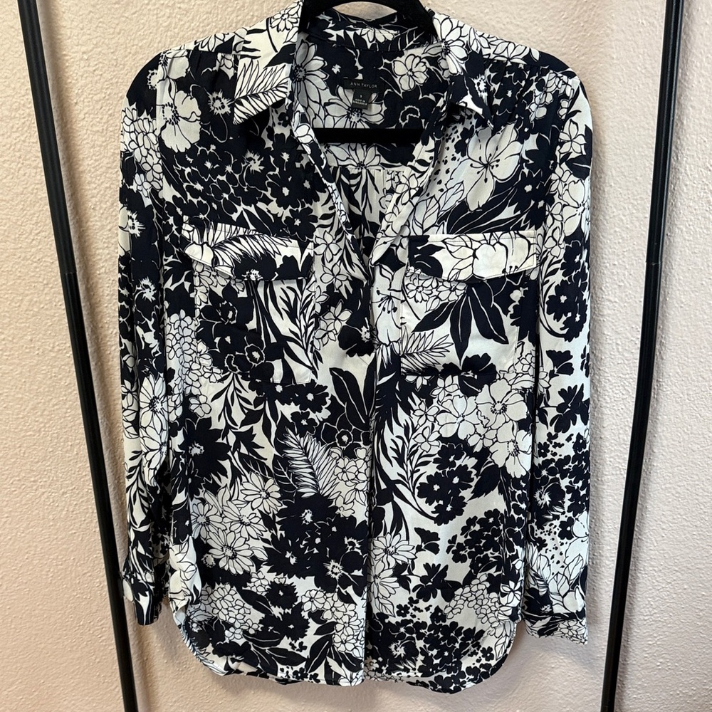 Ann Taylor Monochrome Floral Blouse